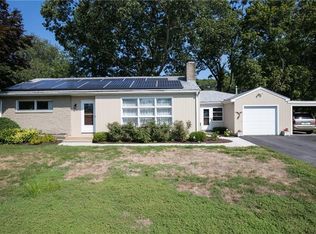 2867 W Shore Rd, Warwick, RI 02886