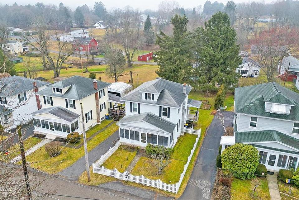 21 Elm Ave, Barnesville, PA 18214 Zillow