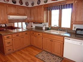 2nd image of 2304 Bond Pl