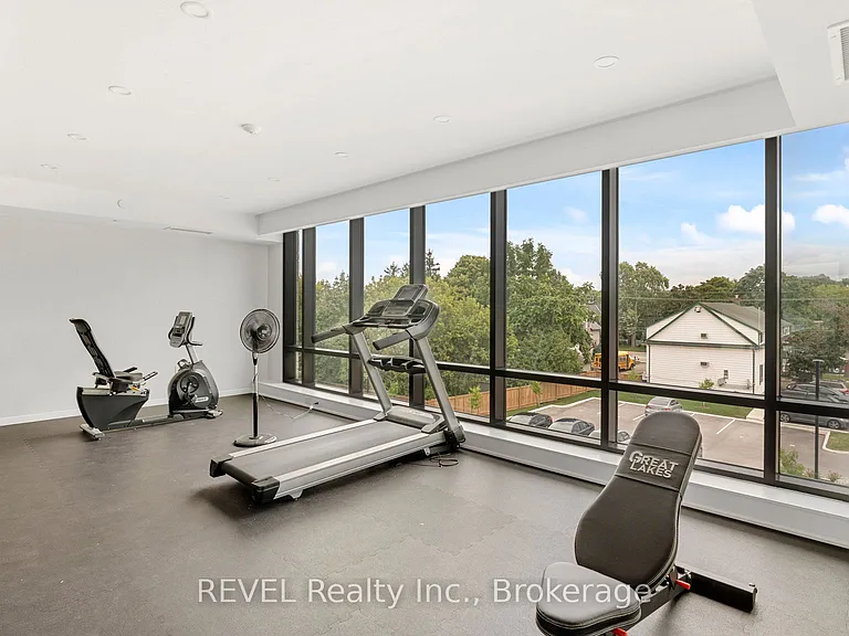 3998 Victoria Ave #106 — Photo 21