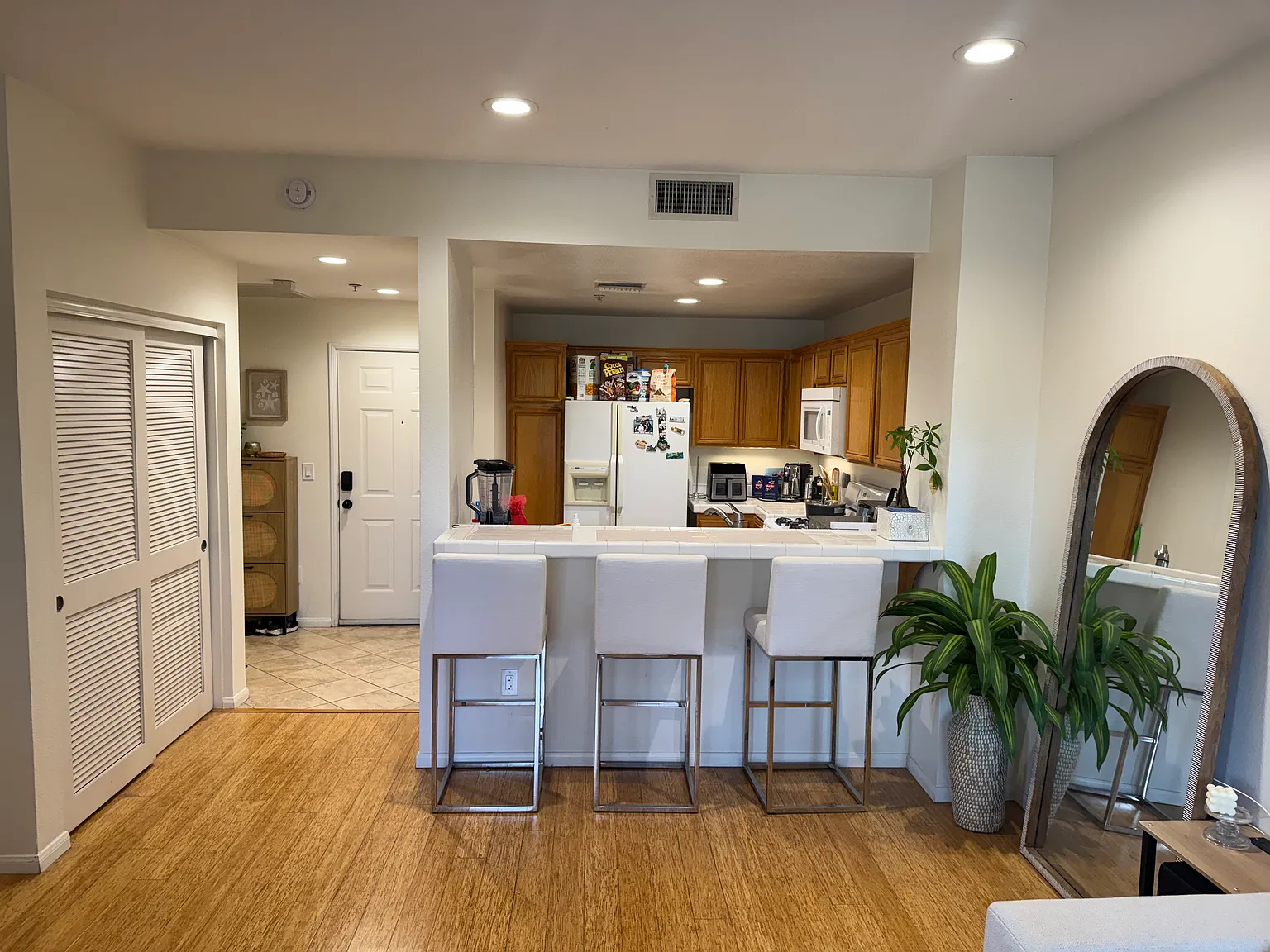 1 bed, 667 sqft, $3,500 — Photo 4