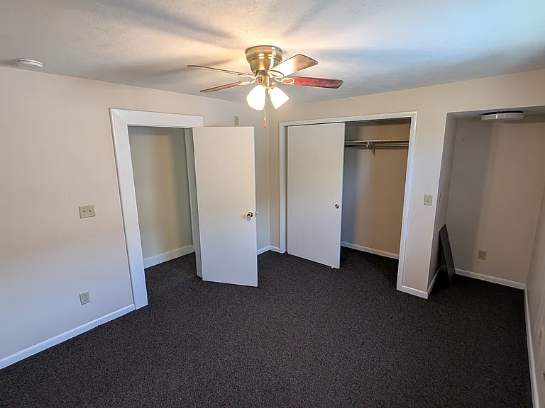 330 Irvine Pl #2 — Photo 4