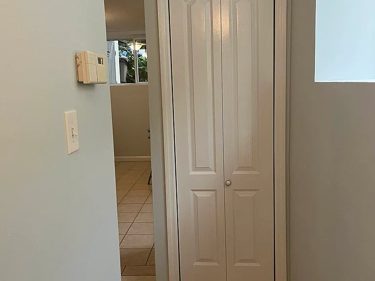 190 Wellington Ct #2 — Photo 9