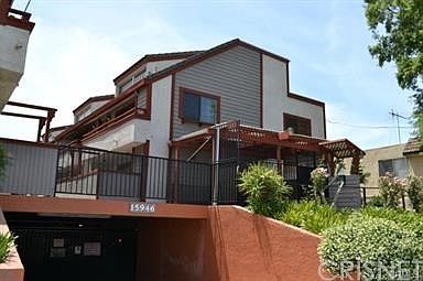 2nd image of 15946 Vanowen St Unit 107
