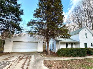 13377 Three Oaks Rd, Sawyer, MI 49125