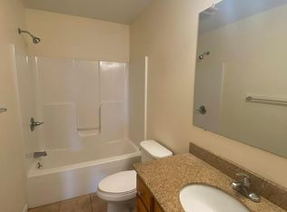 71 Stocker St, Springfield, MA 01129