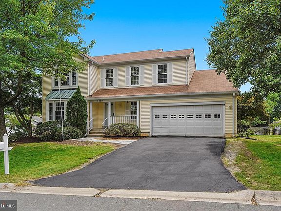 2nd image of 3405 Forsythia Ln