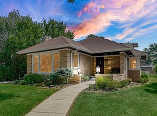 6645 N Drake Ave, Lincolnwood, IL 60712