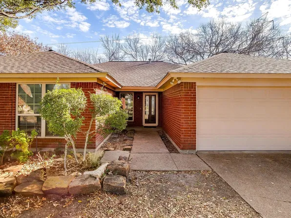 10140 Trail Ridge Ct, Benbrook, TX 76126