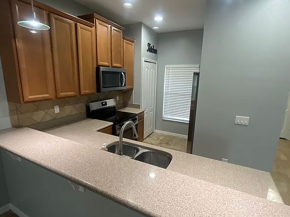 3rd image of 3781 Clubside Pointe Dr