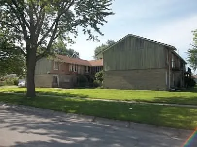924 East Willow Street Kankakee IL 60901 — Photo 1