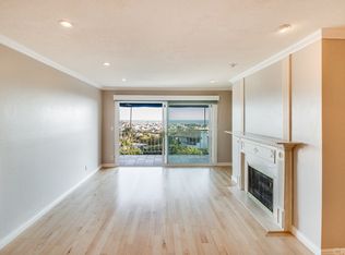 102 Scholz Plz PENTHOUSE 26, Newport Beach, CA 92663