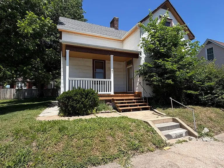 1305 N Church St — Photo 9