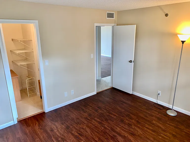 3100 W Rolling Hills Cir #309 — Photo 30