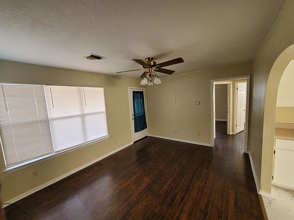 2nd image of 1414 NW Lincoln Ave
