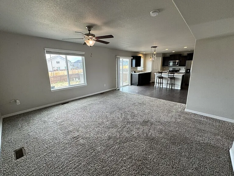 6471 Weiser Dr — Photo 2