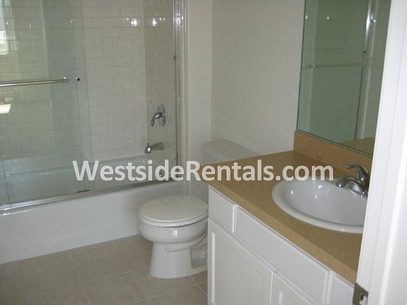 5th image of 3427 Mentone Ave APT 3