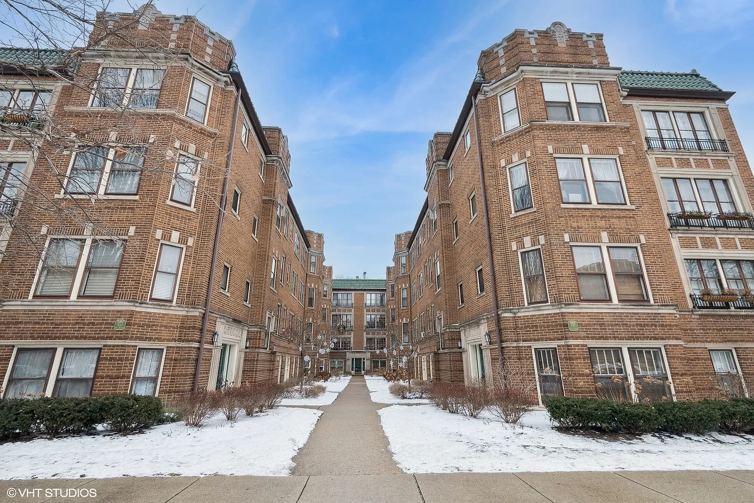 719A Hinman Ave APT 3S photo 1