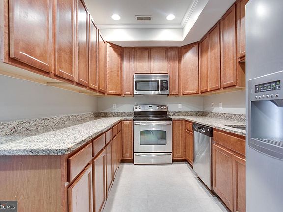 2nd image of 1245 18th St NE #2