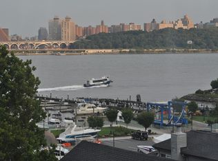 22 Beverly Pl, Edgewater, NJ 07020