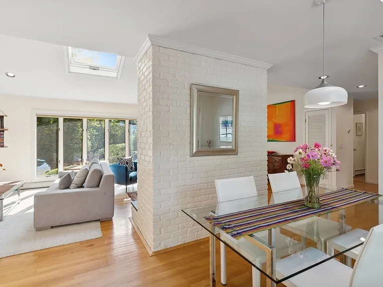 4 Spyglass Ln — Photo 14
