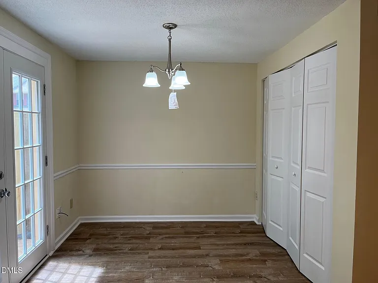 1829 Fox Sterling Dr — Photo 6