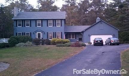 Front View : Detatched Garage off to right side of main house.