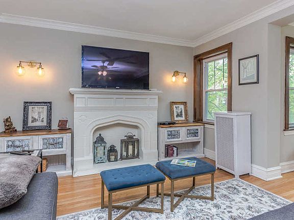 2nd image of 1454 W Hollywood Ave #2E