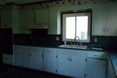 5th image of 132 E Crawford St