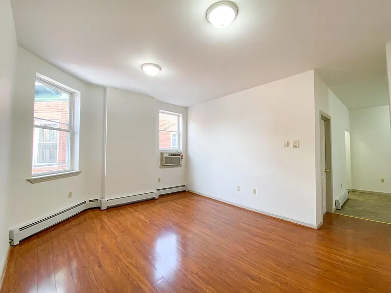 698 Broad St #301 — Photo 4