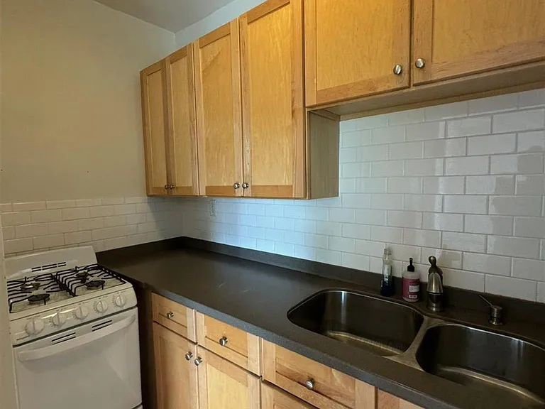 3 Haskell St #43 — Photo 2