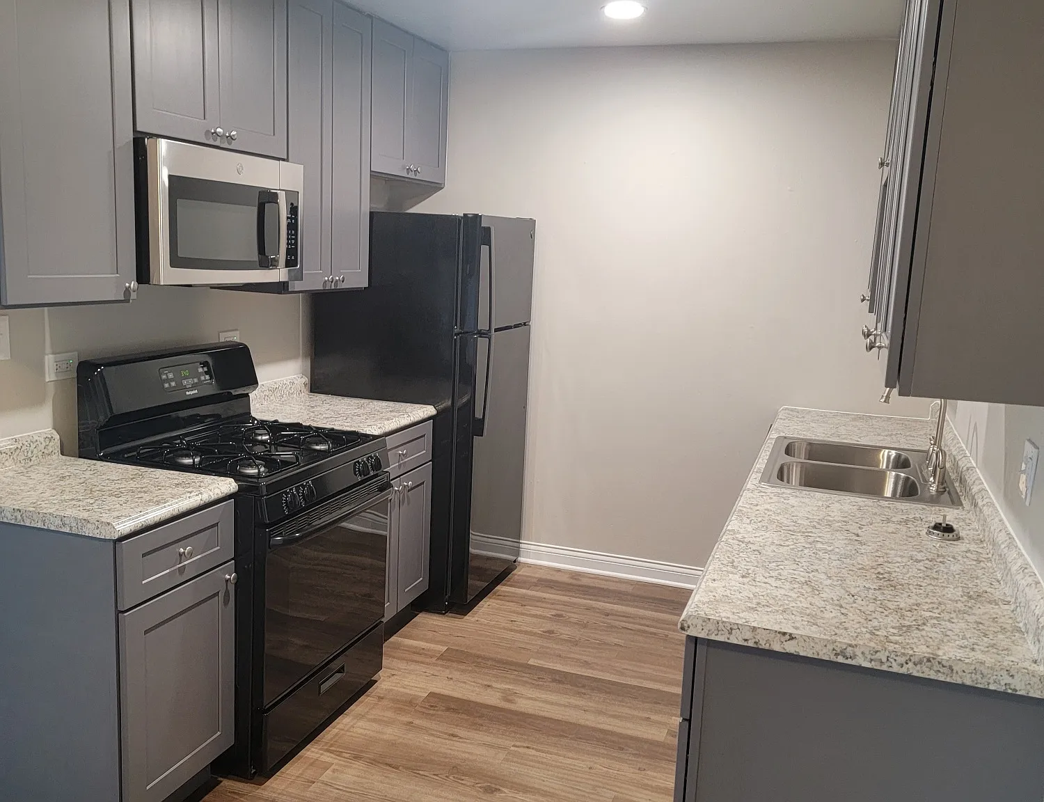 Bailey Road Apartments — Photo 2