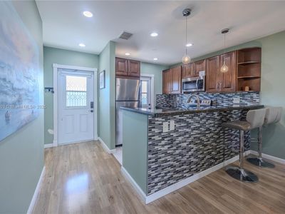 3501 NW 47th Ave APT 614, Lauderdale Lakes, FL, 33319