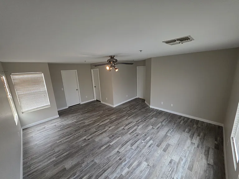 8954 E Shangri La Rd — Photo 14