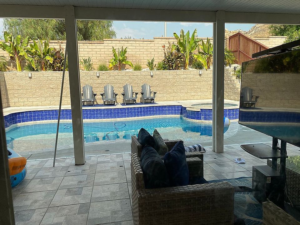 2nd image of 3541 Whieldon Dr