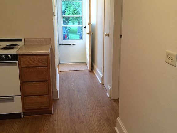 5th image of 39181 N Lewis Ave