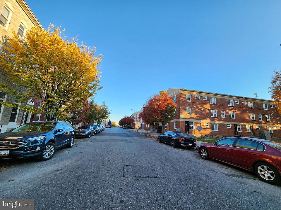 2nd image of 1324 N Mount St