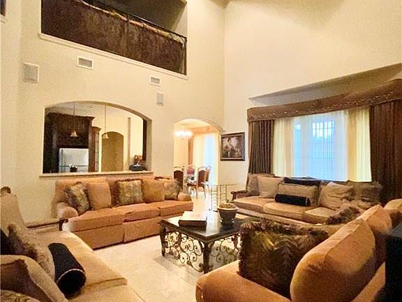 5th image of 3301 Grand Canal Dr