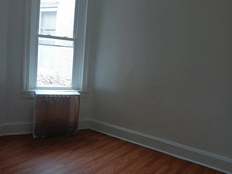 131 E Coulter St — Photo 19