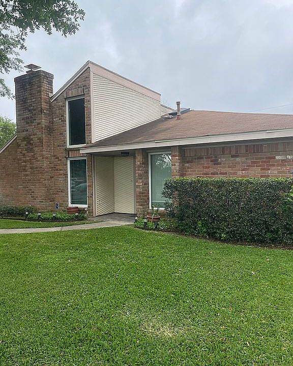 1st image of 1719 Crestwood Ct