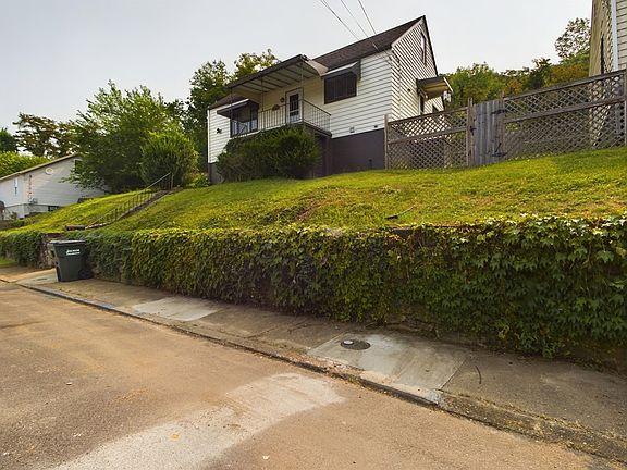2nd image of 1222 Caldwell St