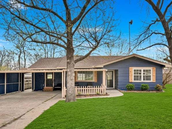 204 N 3rd St, Celeste, TX 75423