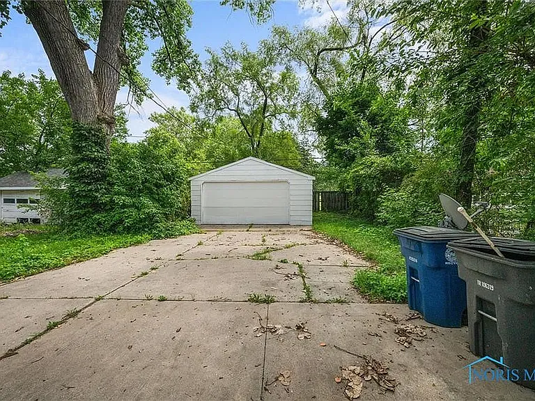 1838 Evansdale Ave — Photo 29