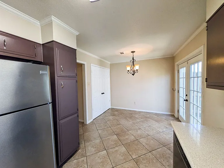 956 Sunmeadow Dr — Photo 7