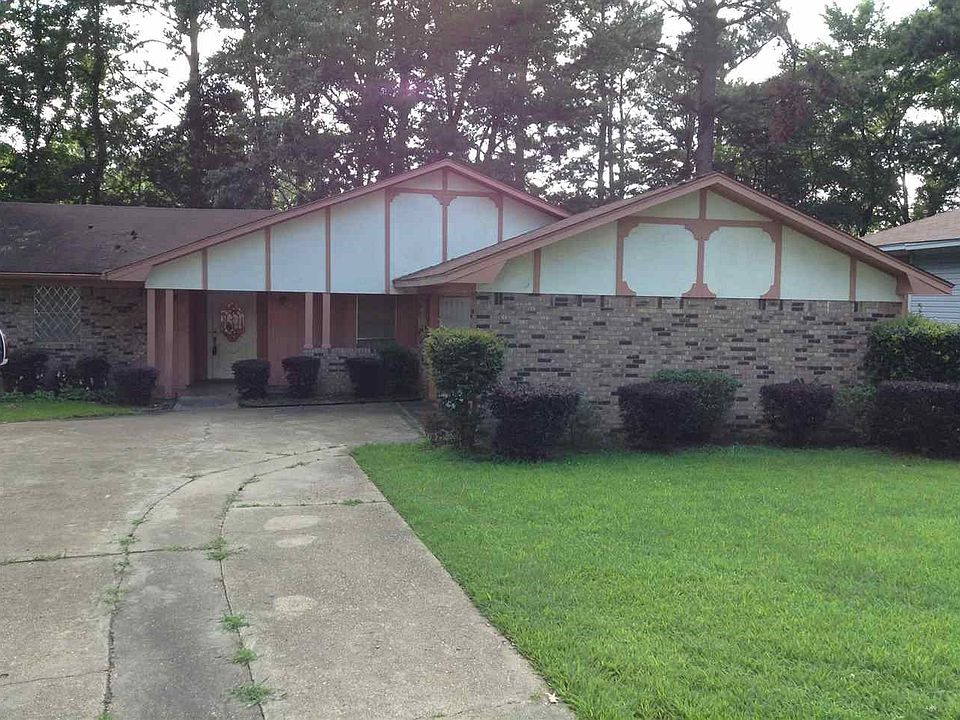 1st image of 127 Cedarwood Dr