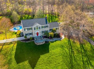 7 Signal Hill Rd, Brookfield, CT 06804