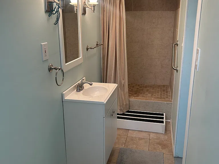 17425 Dartmouth Ave — Photo 7