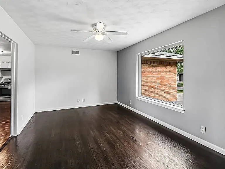 326 Harman St — Photo 10