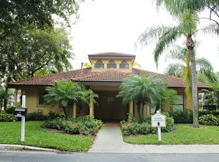 2110 Arbour Walk Cir, Naples, FL 34109
