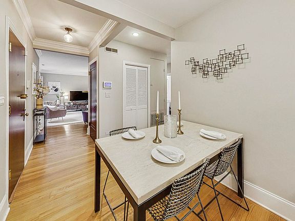 5th image of 1264 W Winona St APT 1B